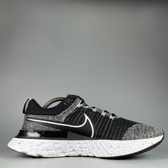 Nike React Infinity Run Flyknit Men's 10 Black White Running Shoes Sneakers GUC - Picture 5 of 9